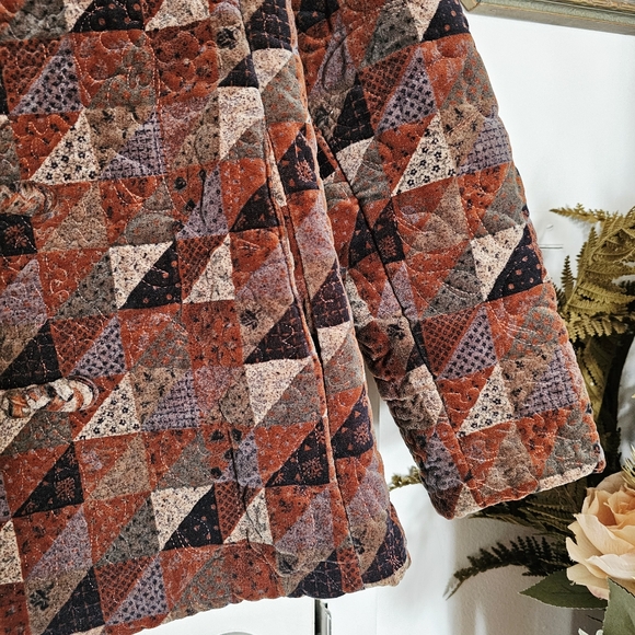 Vintage 90s Velvet Quilted Patchwork Patterned Jacket w/ Frog Closures - Picture 7 of 15